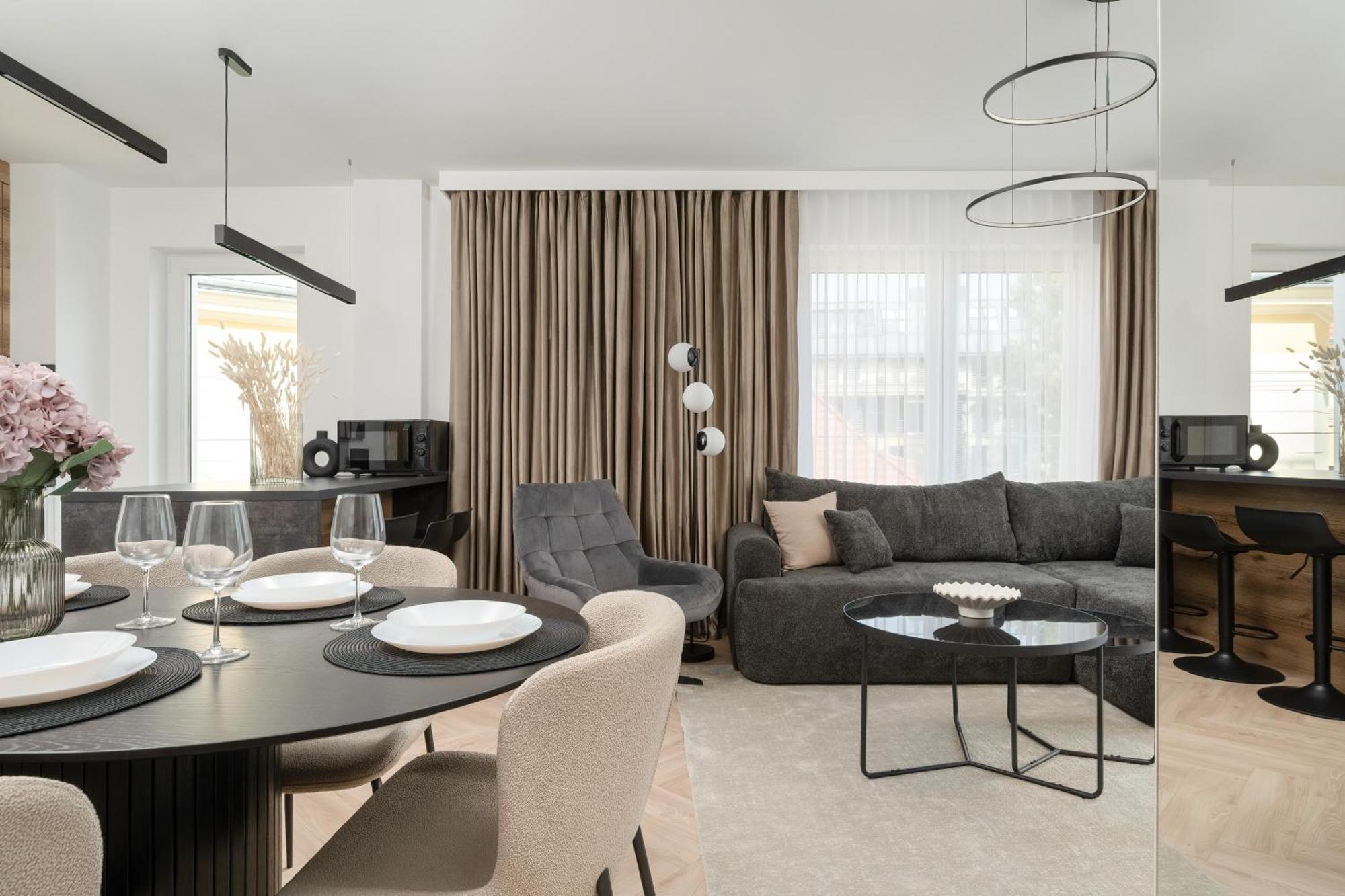 Elegancki Apartament Z Parkingiem Blisko Starego Miasta By Noclegi Renters Wrocław Extérieur photo