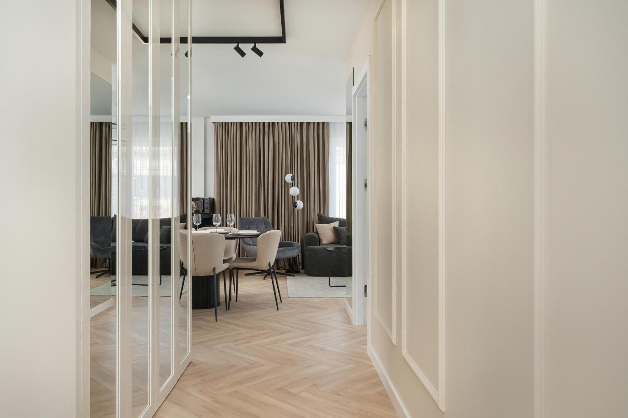 Elegancki Apartament Z Parkingiem Blisko Starego Miasta By Noclegi Renters Wrocław Extérieur photo